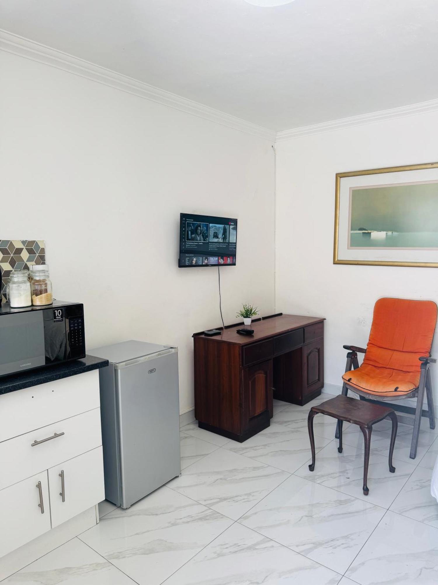 Mila 2 Guest house *